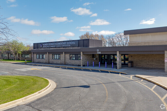 Homer Iddings Elementary School
Public Elementary School entrance.
