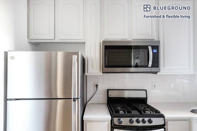 423 16th St unit FL3-ID928, New York, NY 11215 - photo 5