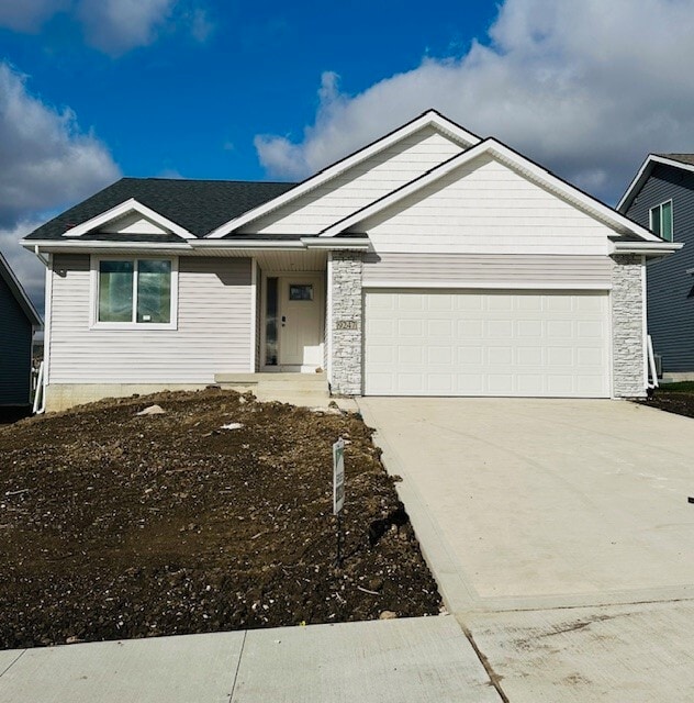 9247 Stillwater Dr, West Des Moines, IA 50266