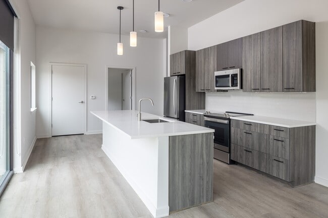 The 1785 Club Athens, Athens, GA 30605 - photo 2