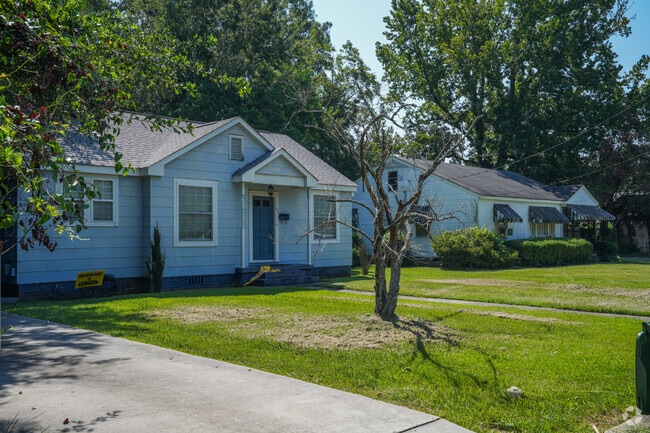 Kamper Avenue’s older homes offer opportunities for straightforward repairs and updates.