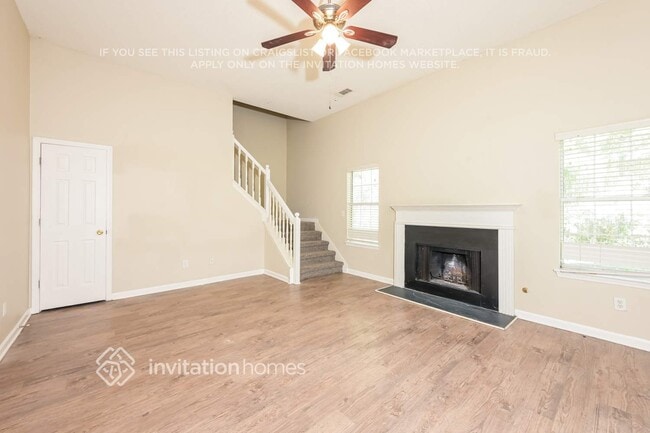 597 Lakewater View Dr, Stone Mountain, GA 30087 - photo 4