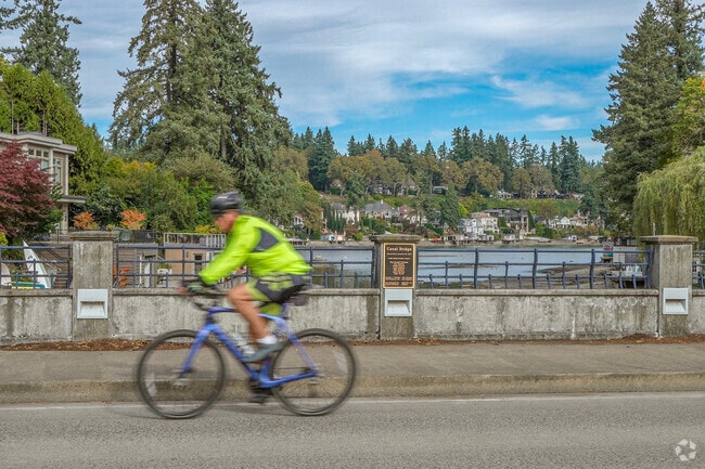 South Shore Drive in Blue Heron offers a scenic route lined with upscale homes, mature trees, and easy access to Lake Oswego’s recreational amenities.