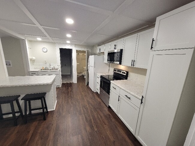 214 Fulton St unit B, Port Clinton, OH 43452 - photo 2