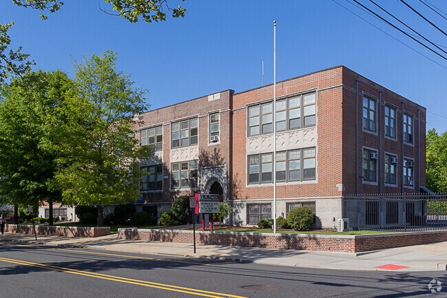 Grades PreK-8 are at home in St.Francis Cathedral School.