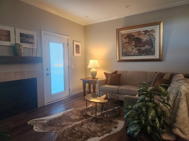 18939 E Warren Cir unit E108, Aurora, CO 80013 - photo 2