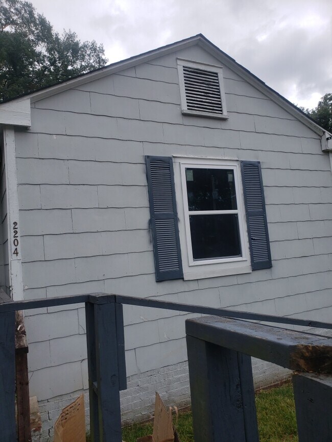 2204 Sweet Briar Dr, Jackson, MS 39204