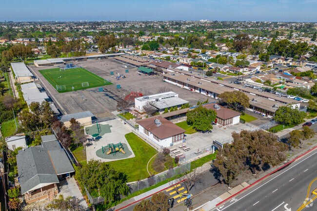Oak Park Elementary Overlook.