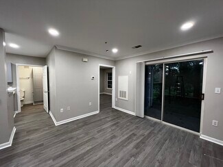 12794 Fair Briar Ln Unit 12794, Fairfax, VA 22033