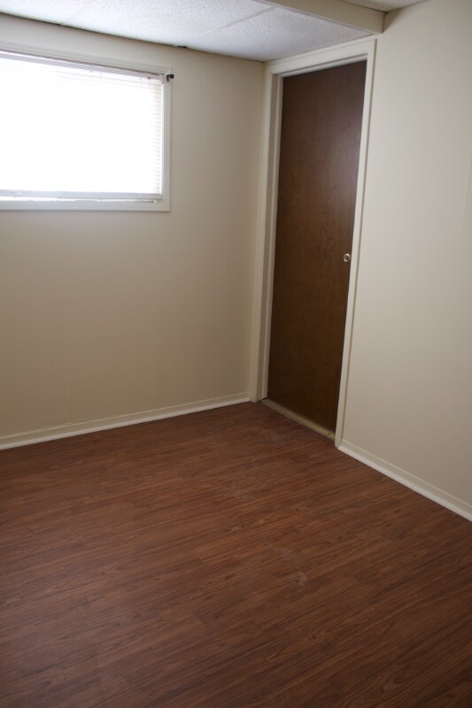 209 E 11th St, Newton, KS 67114 - photo 6