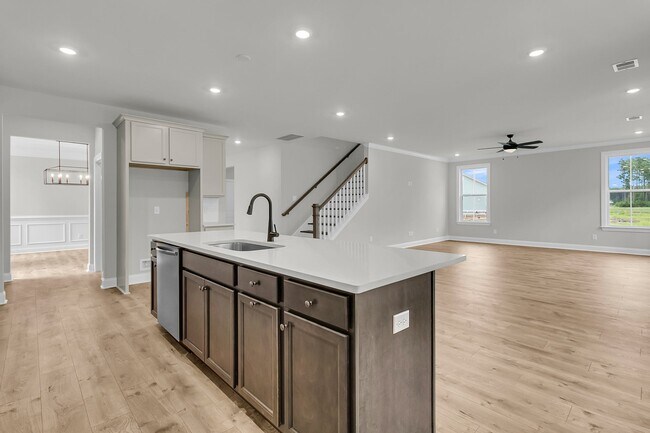 747 Maynard Ln, Summerville, SC 29486 - photo 6