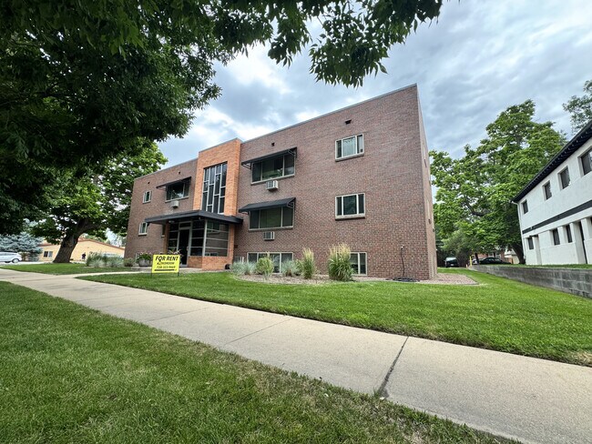 2054 S Milwaukee St, Denver, CO 80210 - photo 4