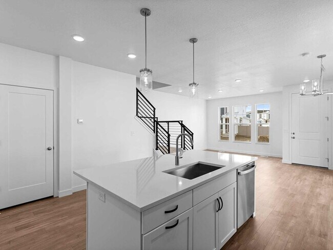 10022 N Loblobby Ln unit 36464127, Highland, UT 84003 - photo 5