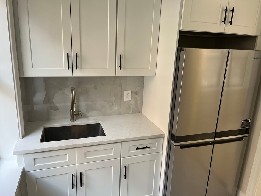 4048 Hampton St unit 2nd floor, Flushing, NY 11373 - photo 1