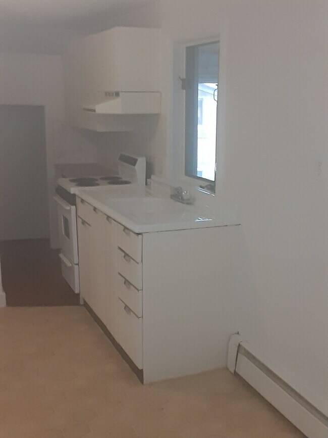 357 Main St, Madawaska, ME 04756