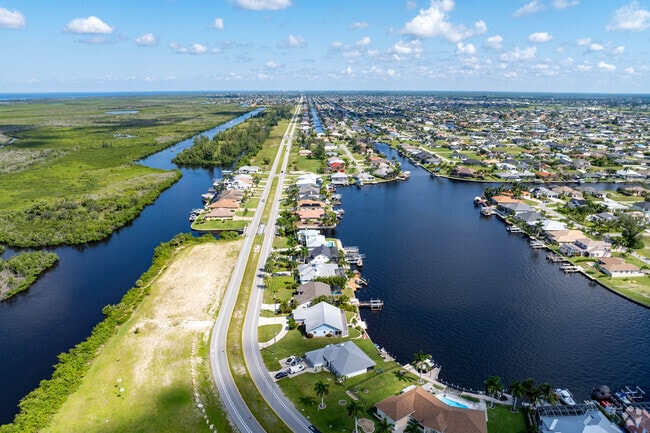 Mariner is a quintessential example of Floridian living.