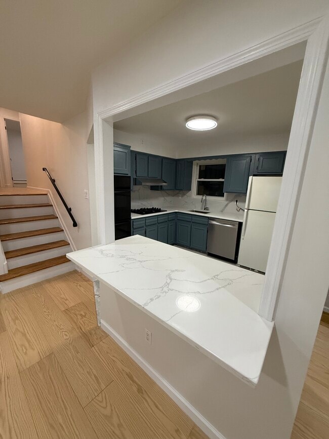 30 Bay 37th St unit 3, Brooklyn, NY 11214 - photo 4