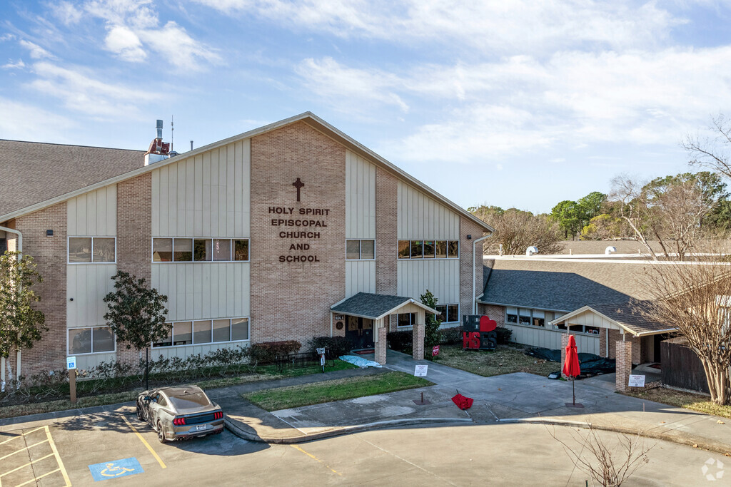 Teachers at Holy Spirit Episcopal School inspire critical thinking and a love for learning.