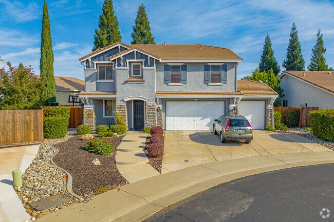 A variety of landscapes can be found in the neighborhood of Junction West.