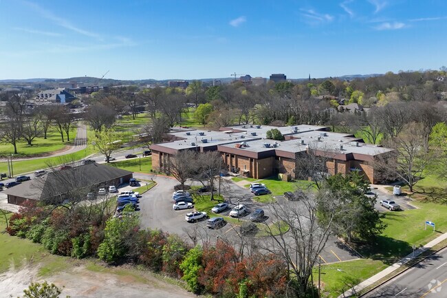 Huntsville Junior High serves students in Huntsville, AL.