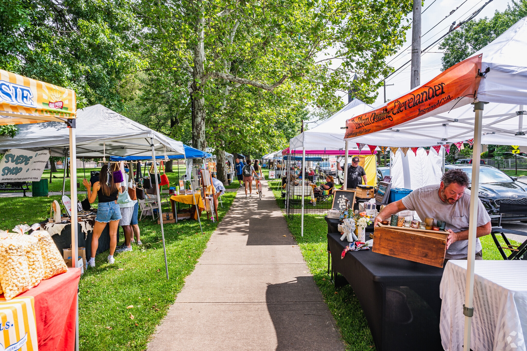 Tremont features a farmers market in Lincoln Park on Tuesdays in the summer.