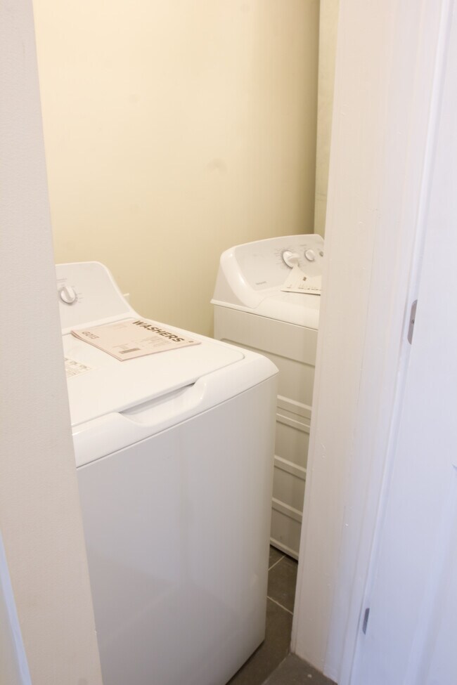 6032 Market St unit 3, Philadelphia, PA 19139 - photo 6