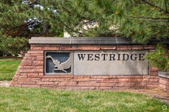 Life in Westridge is enhanced by a strong sense of community, where neighbors often know one another, kids play together outside, and shared amenities create meaningful connections.