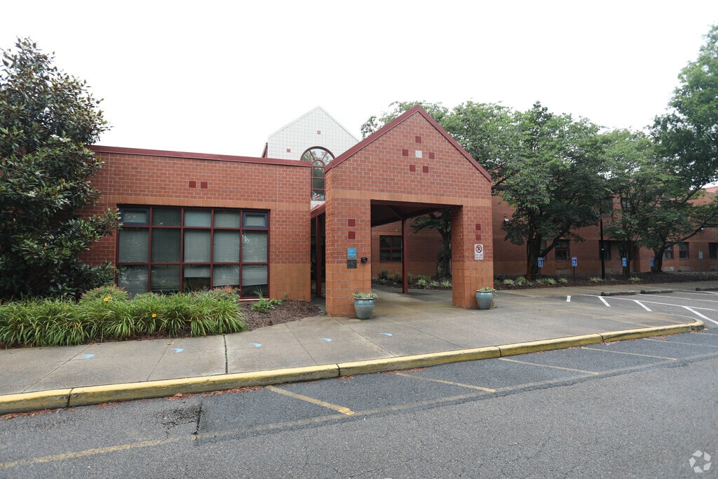 Corporate Landing Elementary School is a public institution.