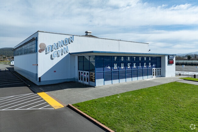 The Fortuna Union High School District offer several options in Fortuna including the Fortuna High School.