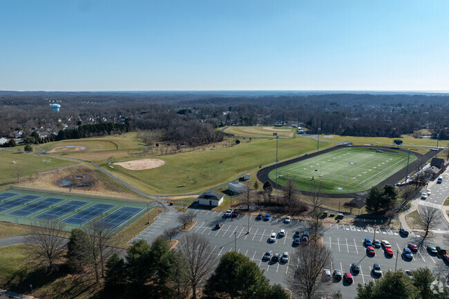 Patterson Mill Middle-High School has a 16:1 student to teacher ratio.