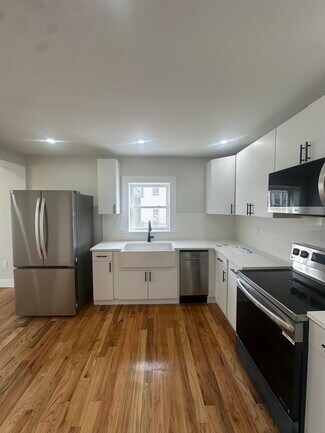 4 Upham Ave, Boston, MA 02125