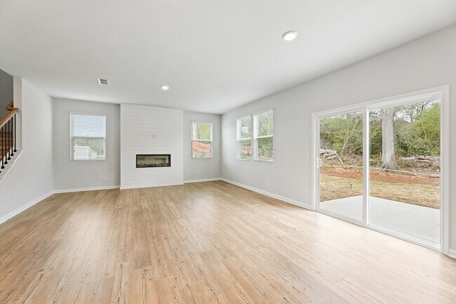 7181 Brushwood Bend, Lithonia, GA 30058 - photo 5