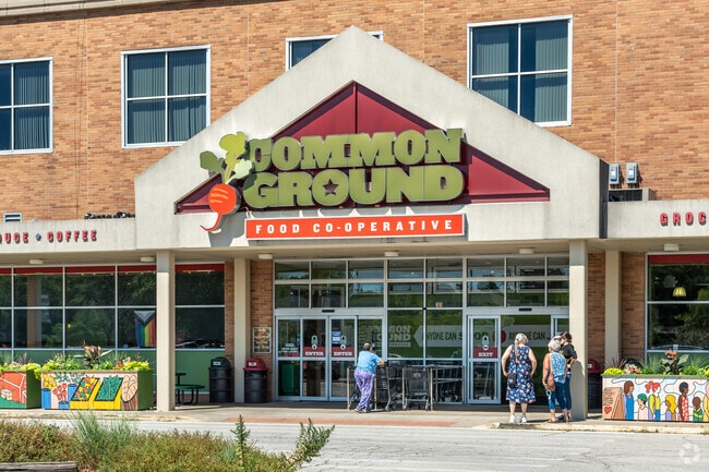 West Urbana residents love shopping at Common Ground for their groceries.