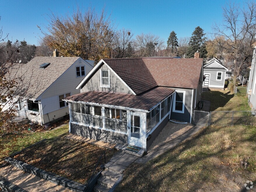 773 Hawthorne Ave E, Saint Paul, MN 55106 - photo 2