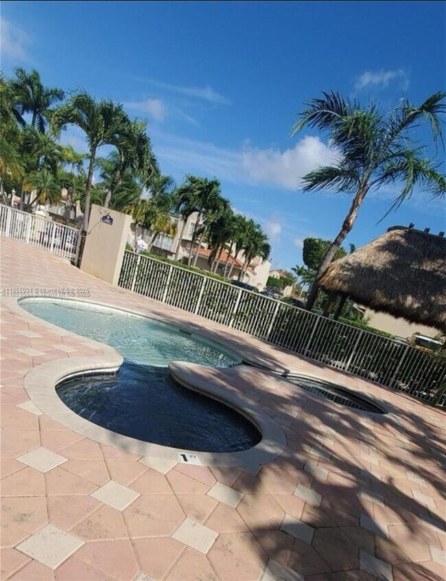 8660 NW 5th Terrace unit 15202, Miami, FL 33126 - photo 3