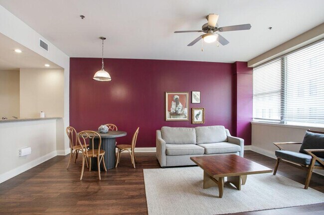 925 Common St unit ID1266930P, New Orleans, LA 70112 - photo 2