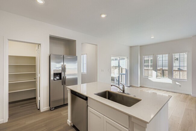 2870 E 153rd Ave, Thornton, CO 80602 - photo 4