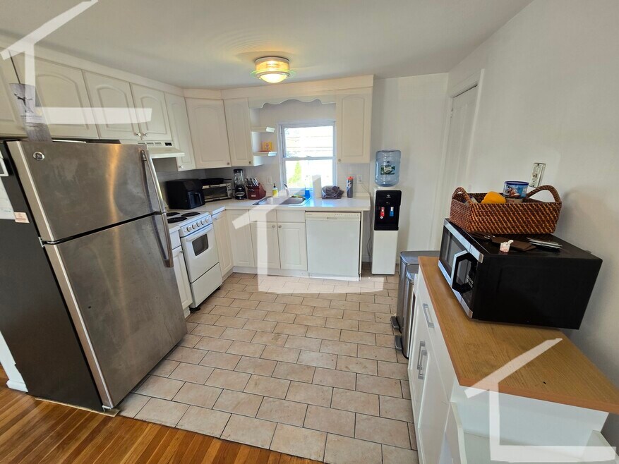 69 Summer St unit 1, Watertown, MA 02472 - photo 1