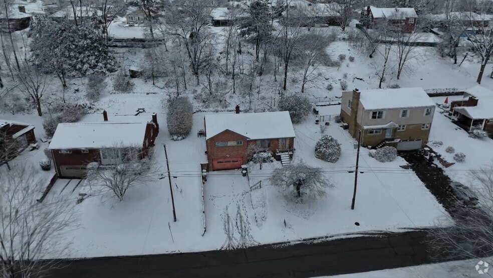 343 Long Dr, Pittsburgh, PA 15241 - photo 2