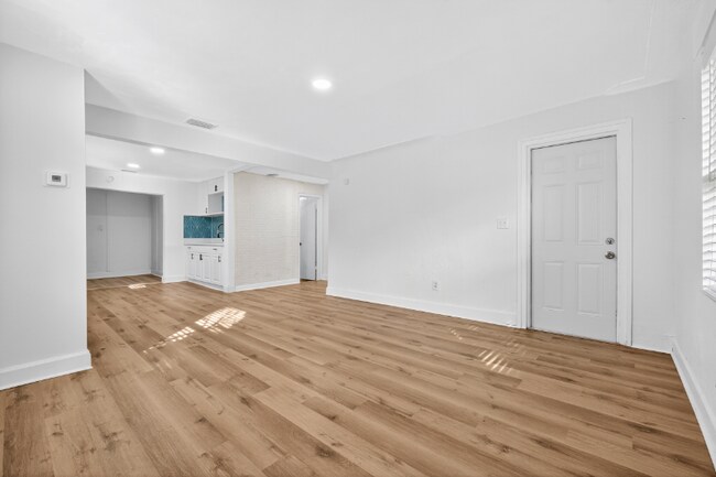 3525 50th Ave N unit A, St. Petersburg, FL 33714 - photo 5