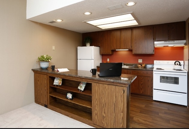 Millburn, Stow, OH 44224 - photo 2