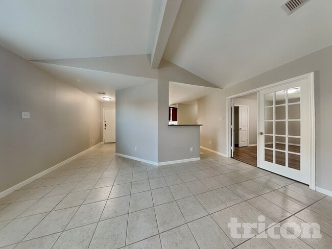 417 Palomino Stand Dr, La Marque, TX 77568 - photo 2