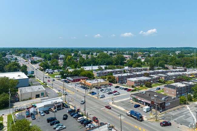 Enjoy a quiet lifestyle not far from a major city in Glenolden.