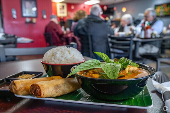 Muang Thai Restaurant and Sushi serves up curry and more just minutes from West Riverside.