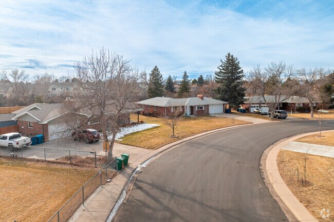 Lot sizes in Lynn Knoll can be quite large.