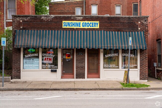 Sunshine Grocery provides residents of Old Louisville a convenient corner store location.
