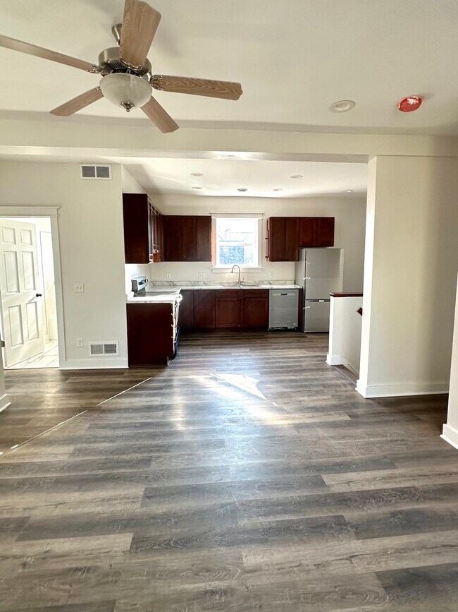 1128 Berlin Rd unit 2, Marshall, WI 53559 - photo 3