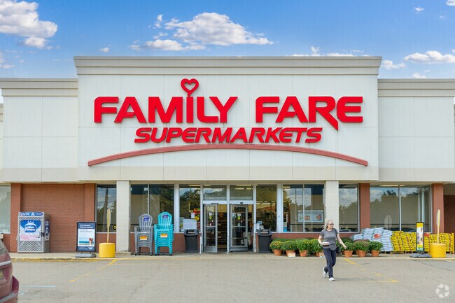 Family Fare Supermarkets offers plenty of parking for shoppers.