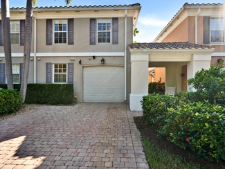 5609 Cove Cir, Naples, FL 34119