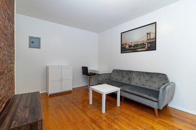 238 E 95th St unit ID1058693P, New York, NY 10128 - photo 6